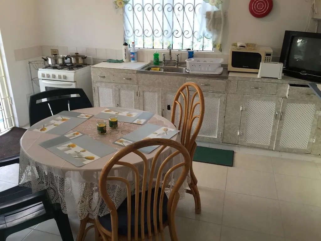 סנט ג'יימס Platinum Coast Apartments